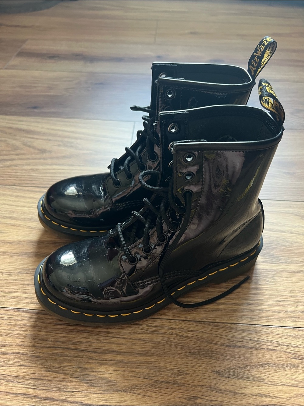 Dr Martens 1460 Black Patent Leather 8 Eyelet Lace Up Combat Boots Size 7